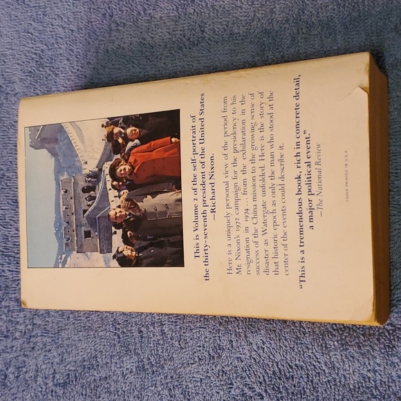 The Memoirs of Richard Nixon - Picture 2 of 4